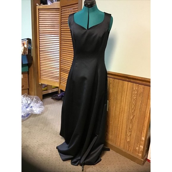 Black Dress Long Sz10 Southeastern Performance Apparel Sweetheart Neckline - Picture 1 of 3